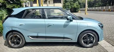 Nami Box SUV EV electric rental car in Nairobi